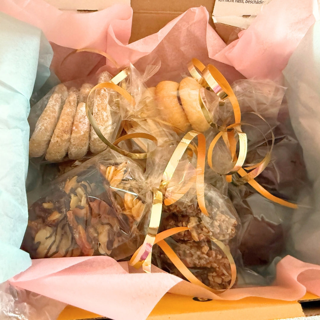 Premium Weihnachtsplätzchen Geschenkbox: 8 Sorten online kaufen