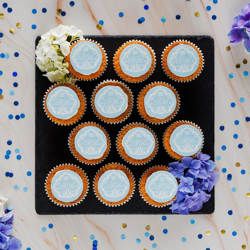 Cupcakes mit Firmenlogo