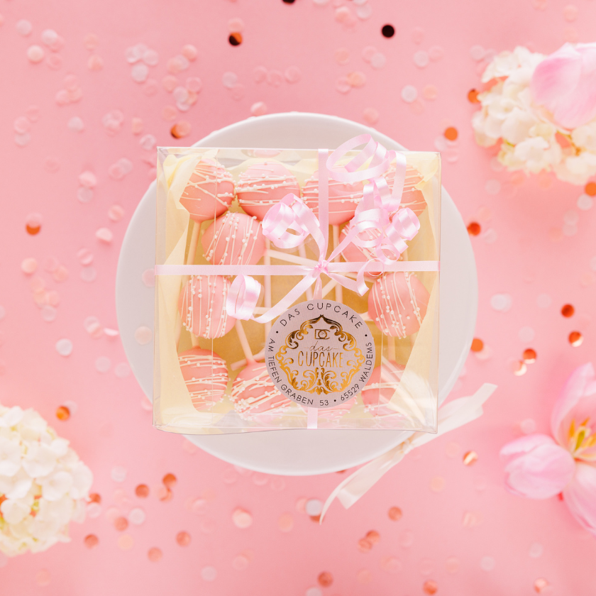 Individually designed cake pops