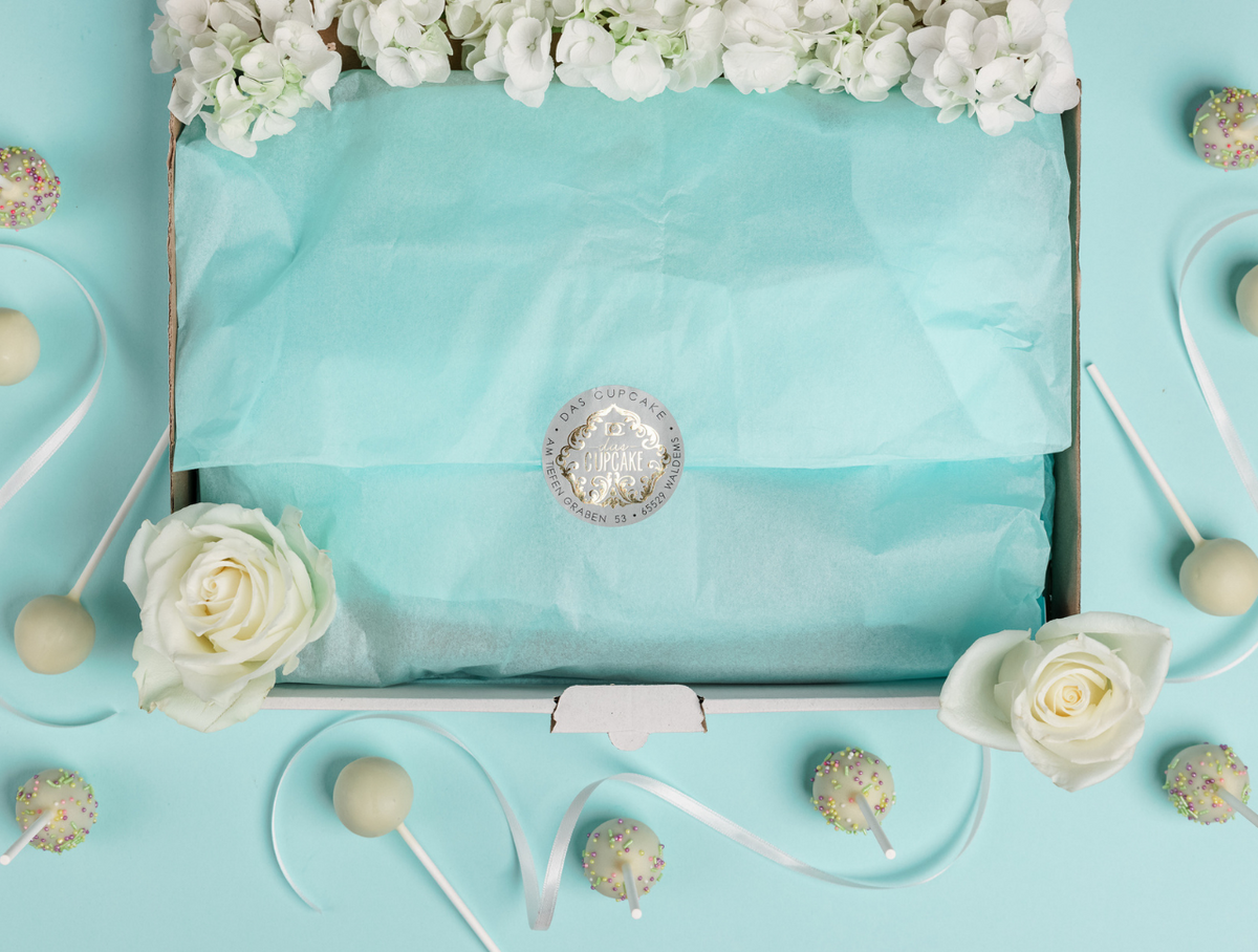 Virtual Cake Pop Secrets Course (with home baking kit)